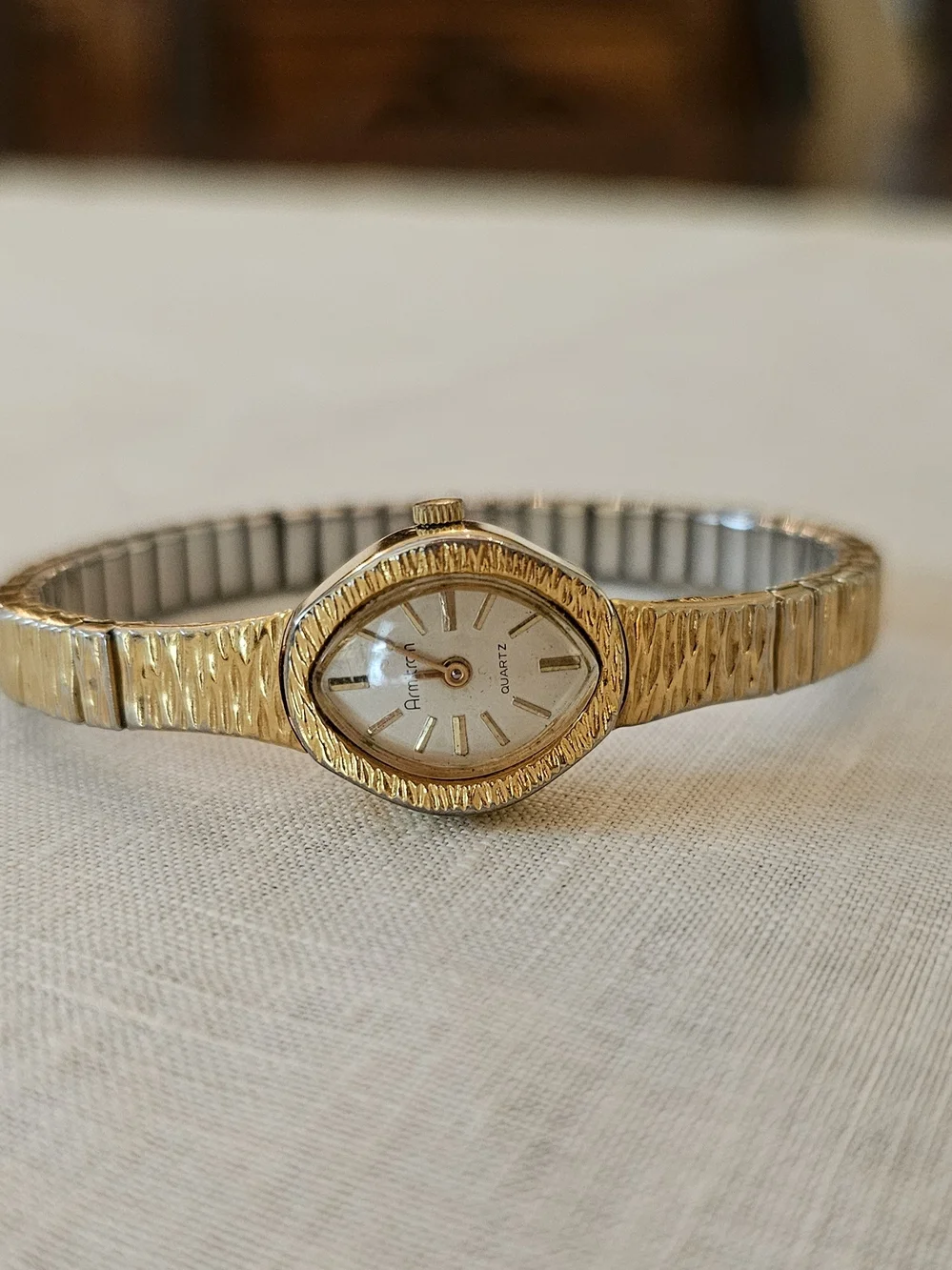 Vintage Armitron Quartz Women's Gold Tone Oval Analog Watch- For Parts /Repair